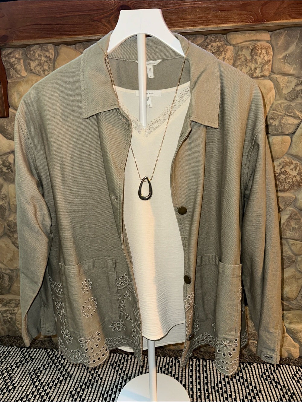 💚💚💚Maurices Beige Eyelet-Hem Button Jacket NWOT